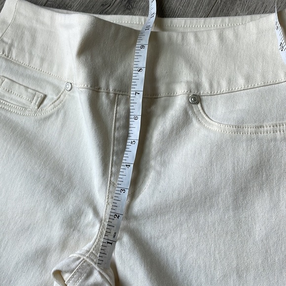 Like New DG2 Pull on Cream Legging . - Picture 5 of 7